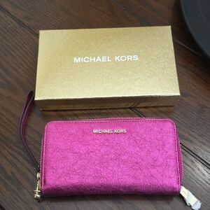 Michael Kors Pink Card Holder/ Wallet with original Gold Box